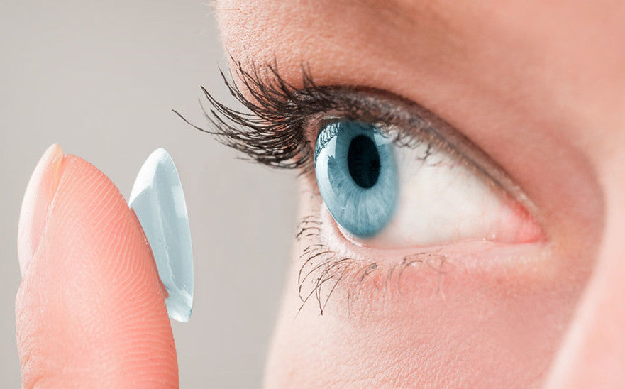 Can You Wear Blue Light Glasses with Contacts? BlockBLueLight